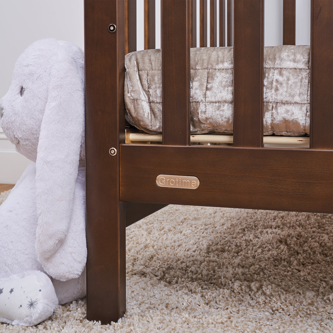 Elara Cot