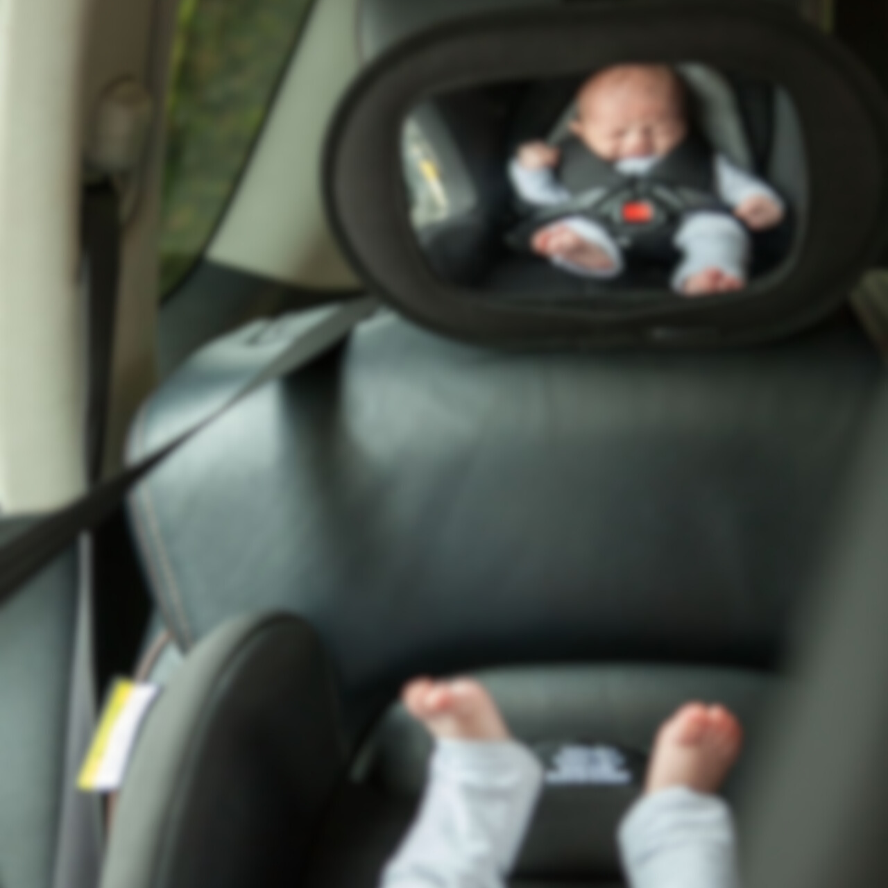 Momentum Onyx Car Seat Bundle